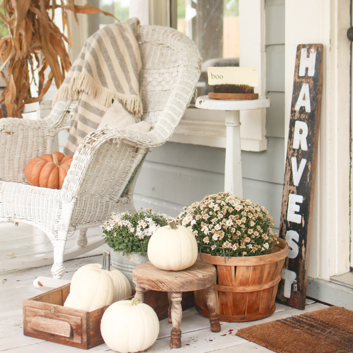 fall porch decor idea